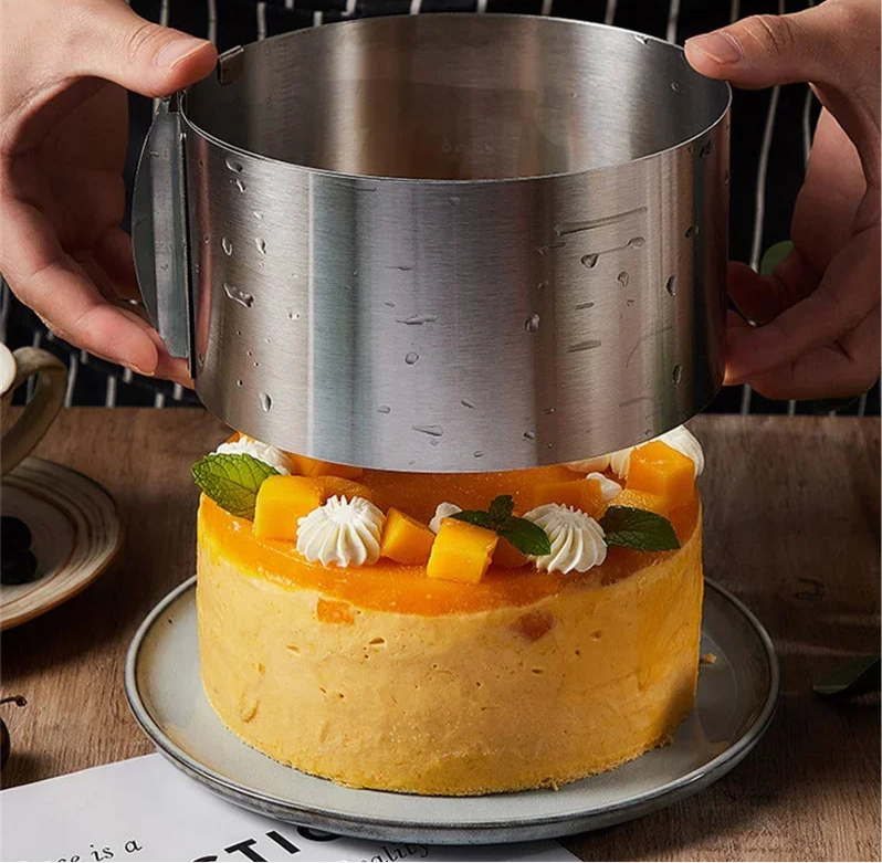 Round cake mold