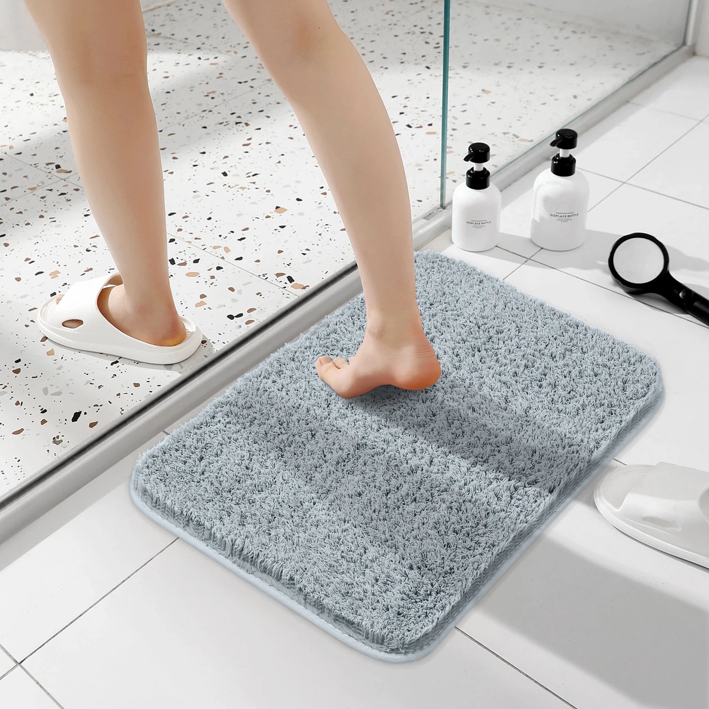 Microfiber fluffy bathroom mat