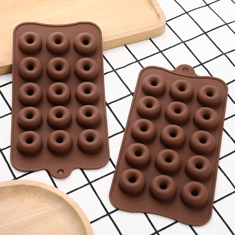 Donut gummy mold