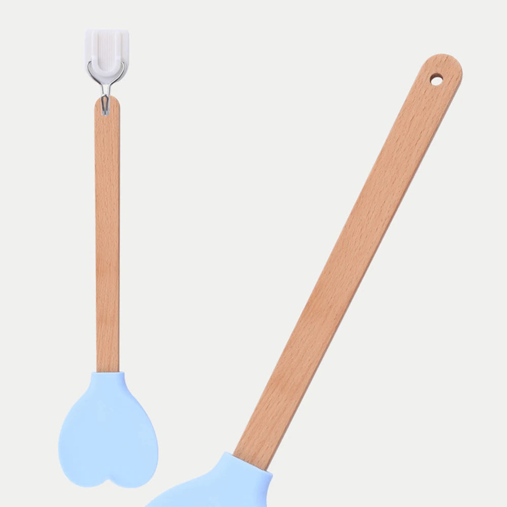 Heart shaped baking spatula