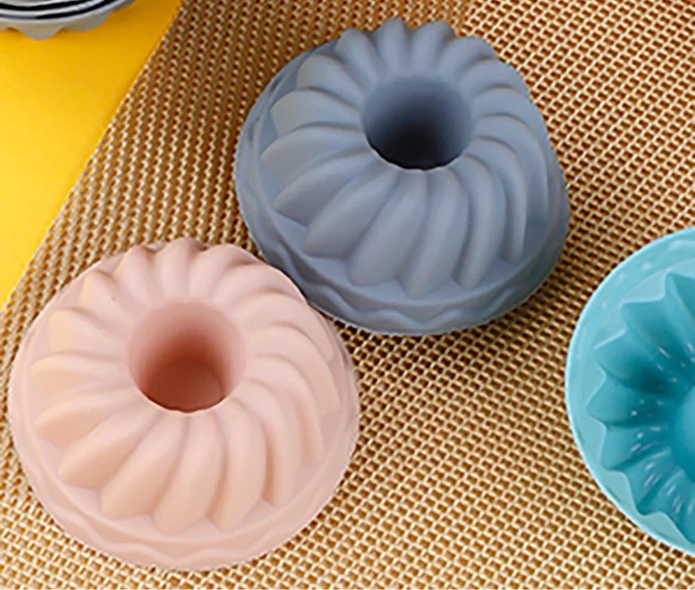 Mini bundt silicone mold set