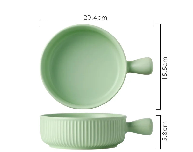 Ceramic baking bowl with handle