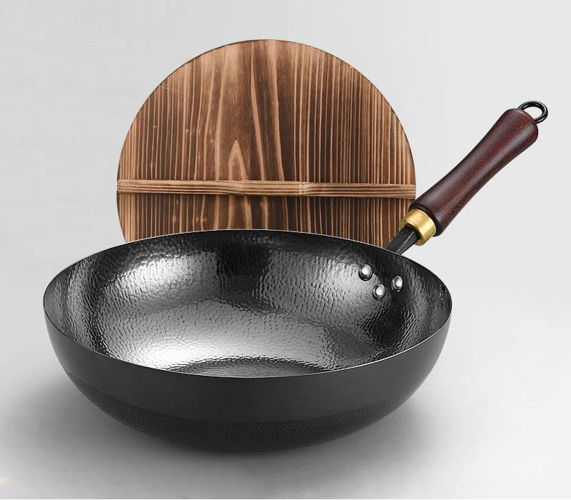 Wok cast iron pan