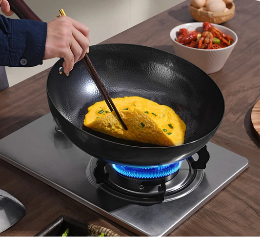 Wok cast iron pan