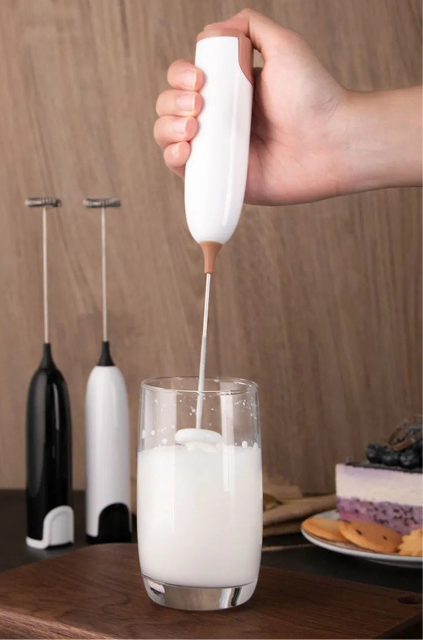 Electric whisk mixer