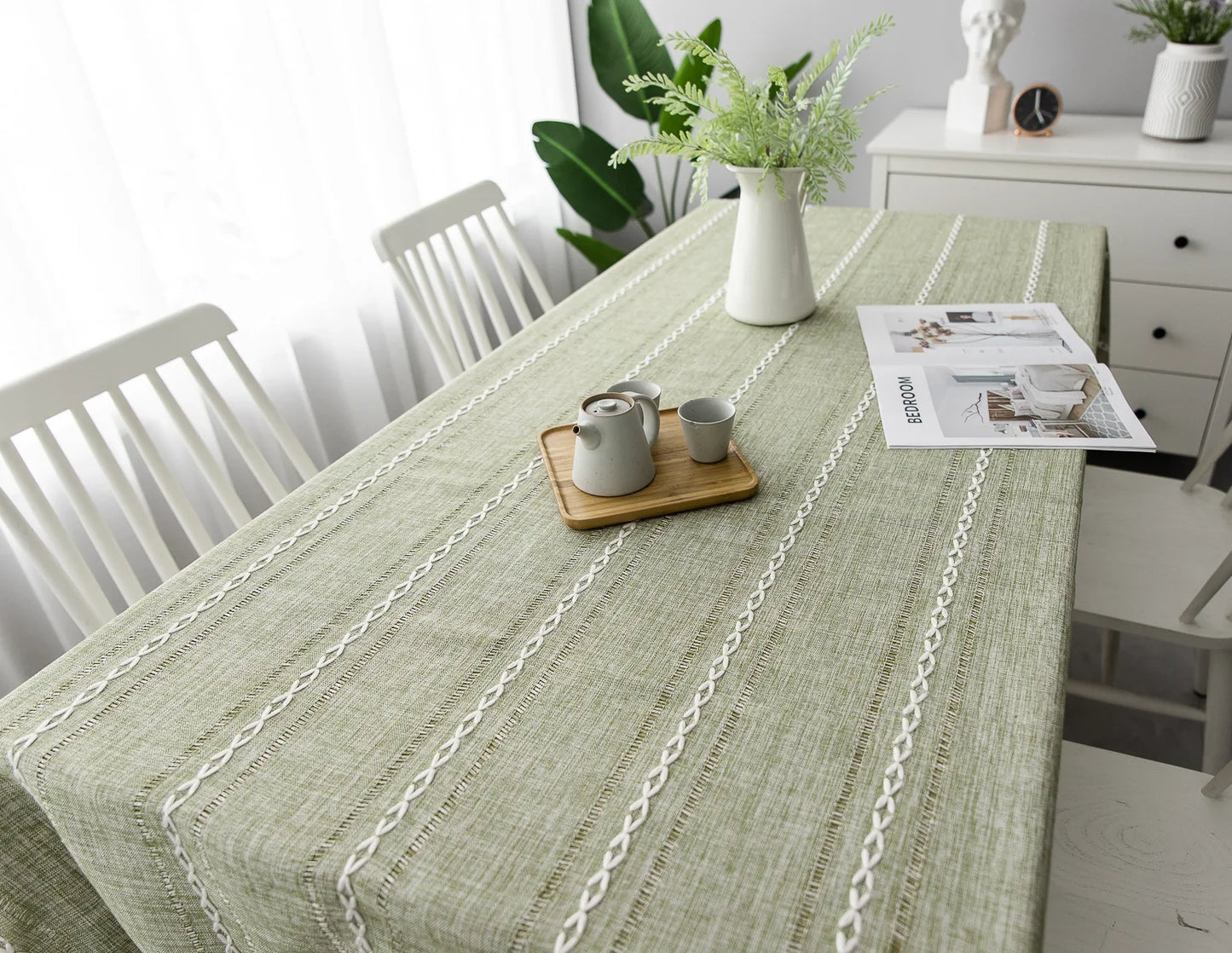 Jacquard weave tablecloth