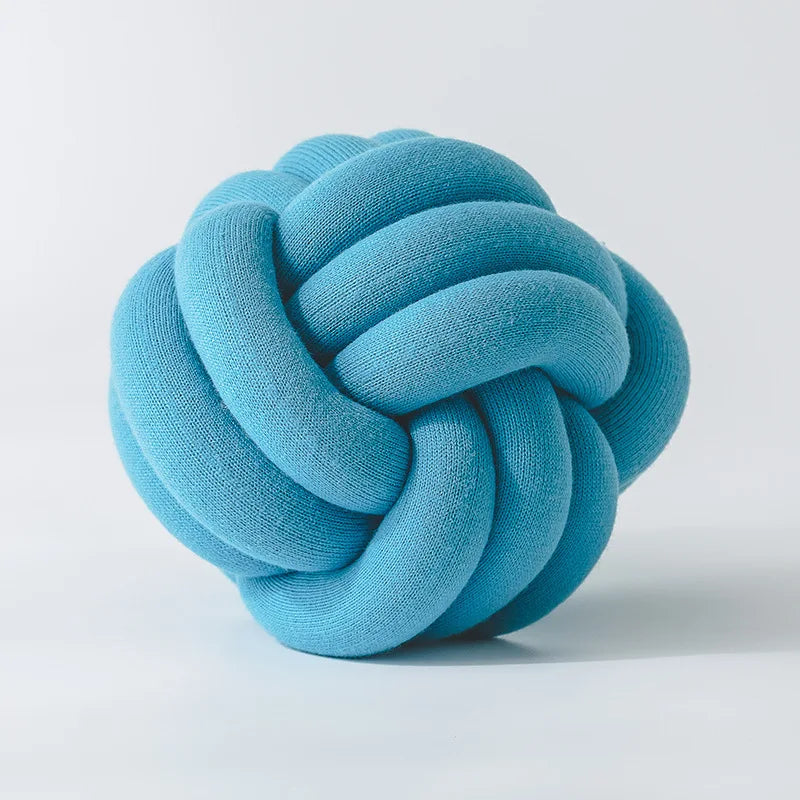 Knot cotton pillow