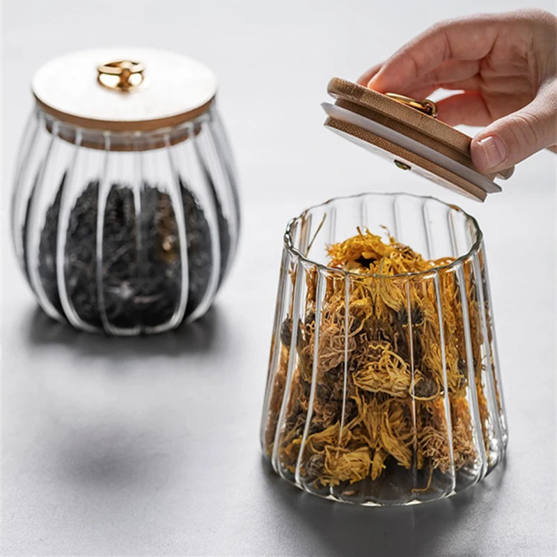 Glass spice jar with lid