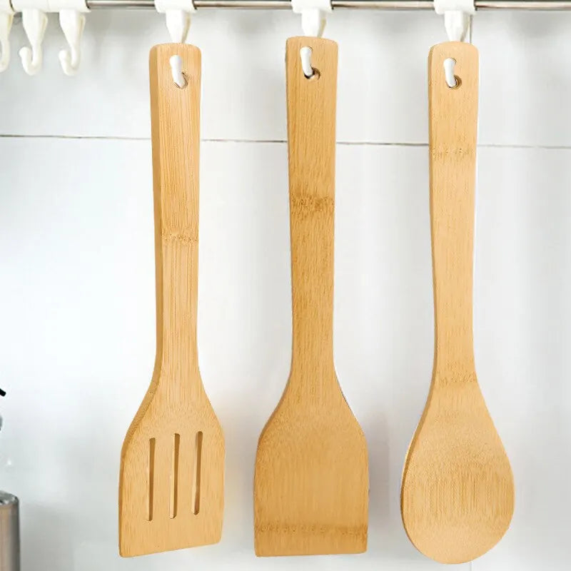 Bamboo kitchen utensils set