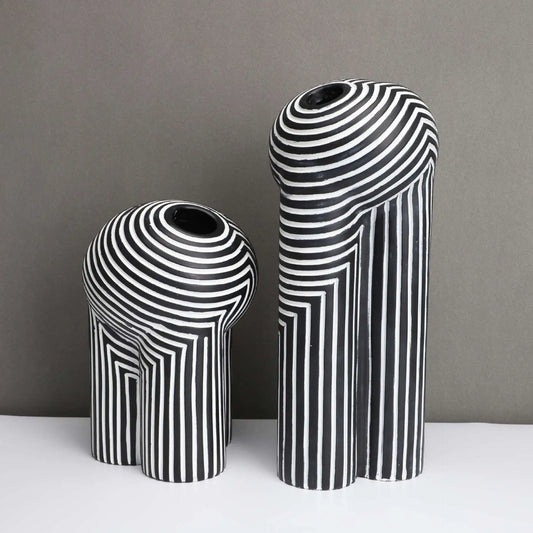 Creative Black and White Resin Vase