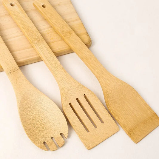 Bamboo kitchen utensils set