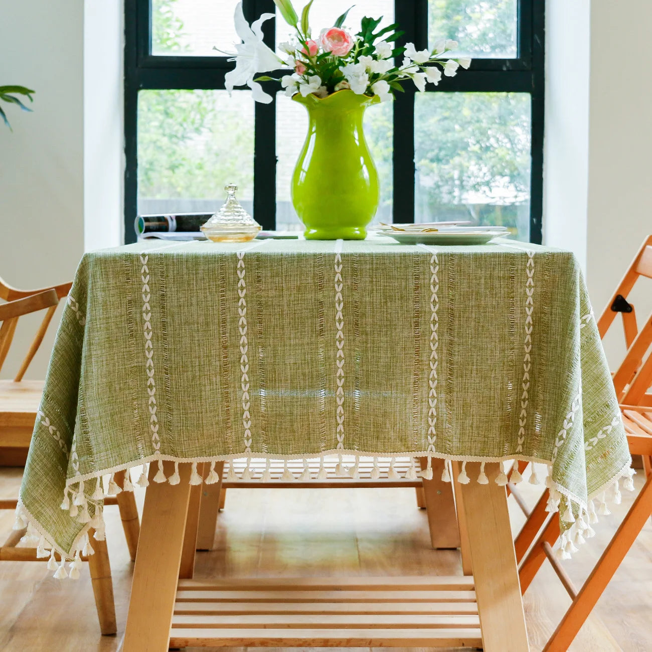 Jacquard weave tablecloth