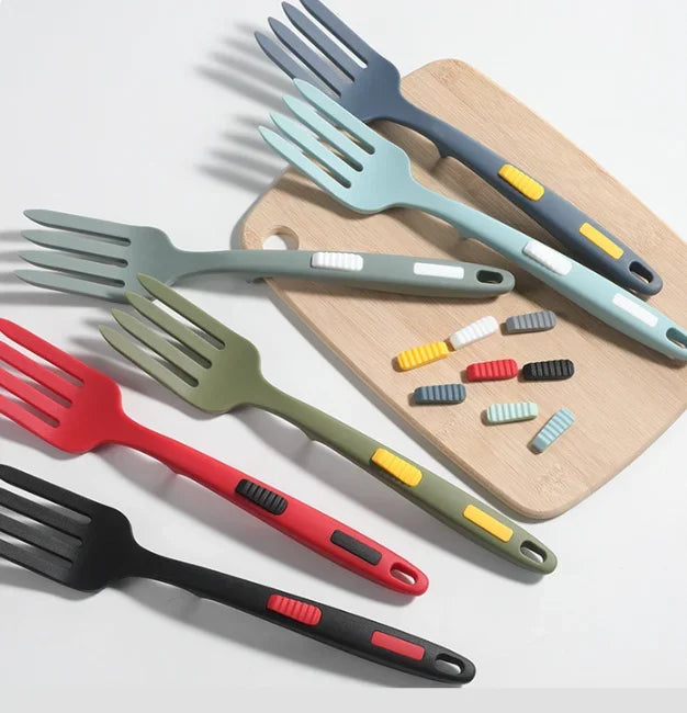 Flexible silicone heat resistant fork