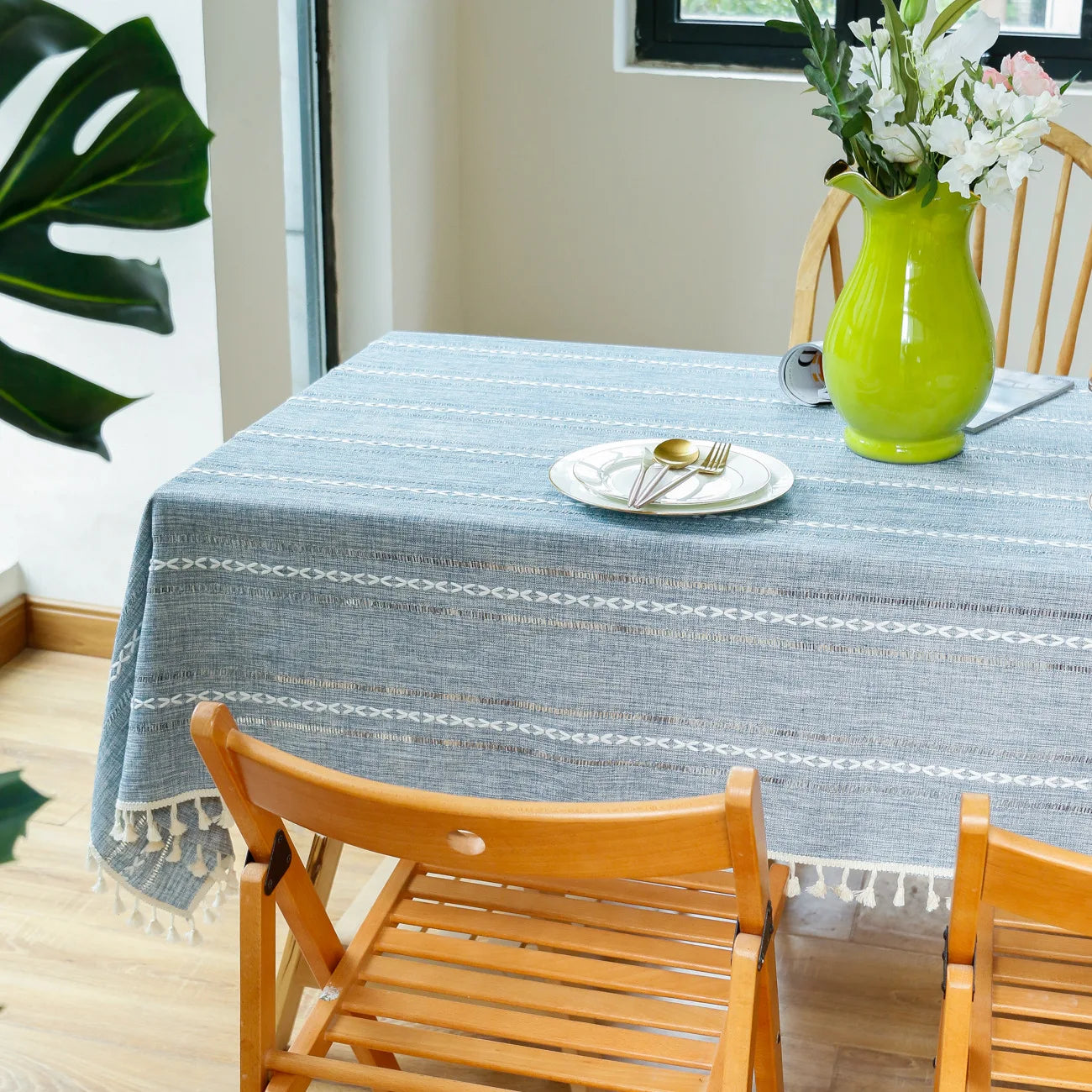 Jacquard weave tablecloth