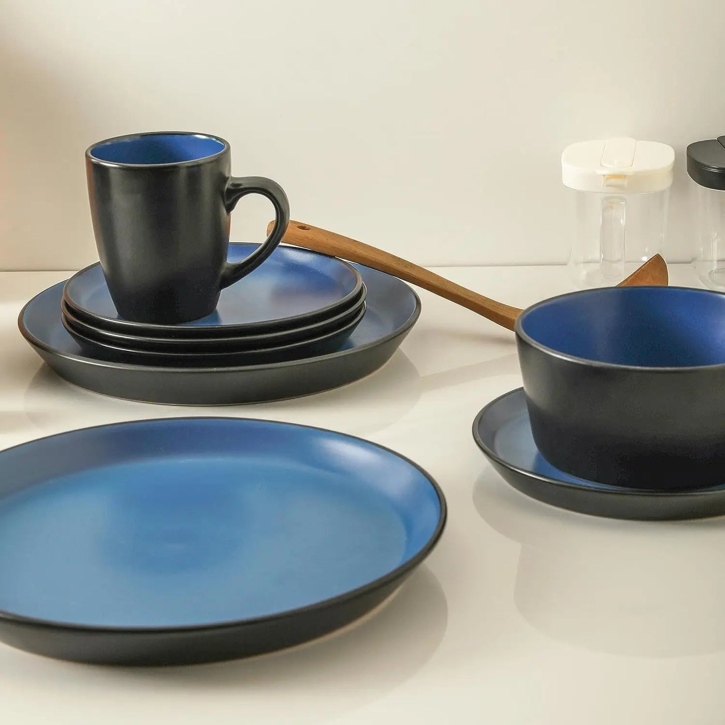 Stoneware 16-Piece Modern Dinnerware Set