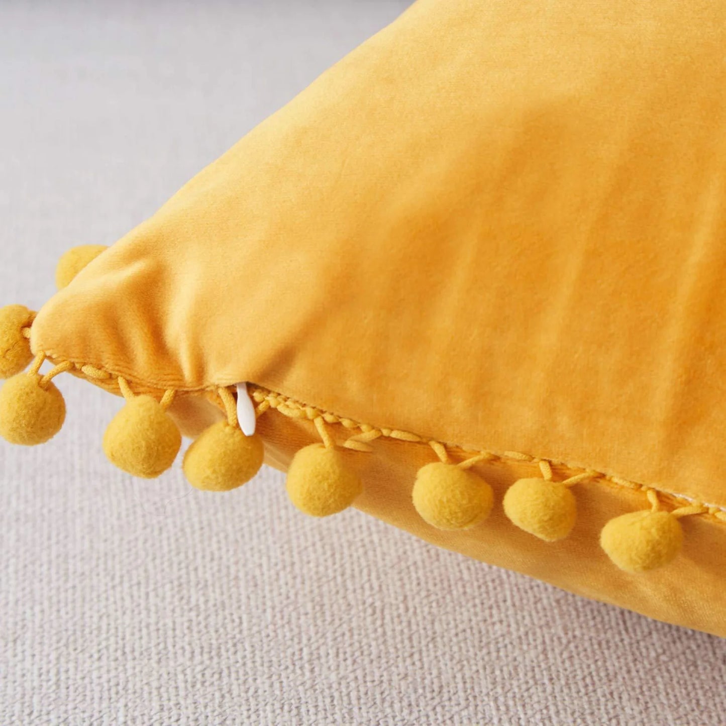 Velvet pom pom pillow cover