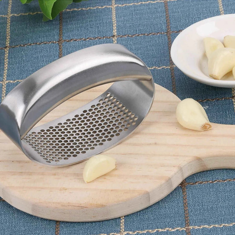 Garlic masher