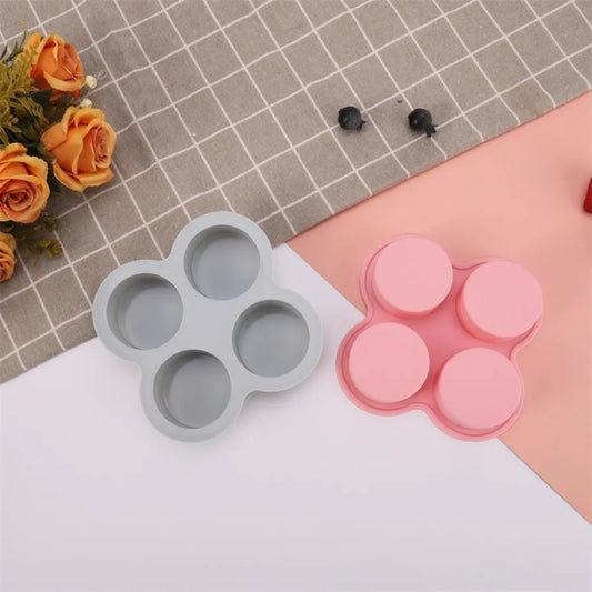 Silicone baking mold