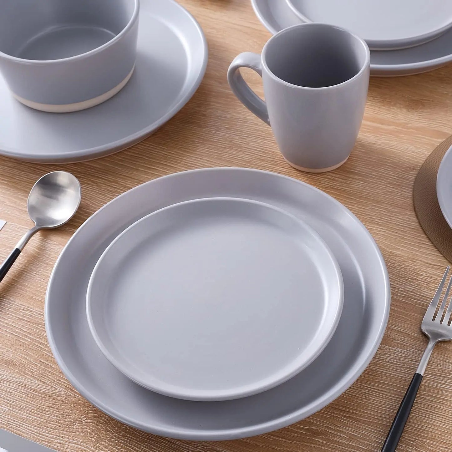 Stoneware 16-Piece Modern Dinnerware Set