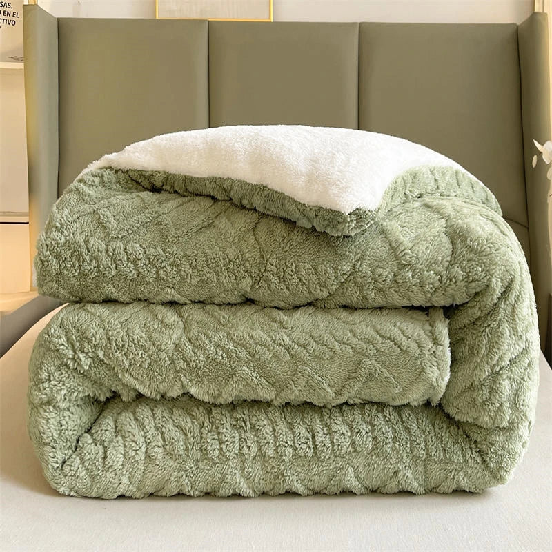 Soft weighted quilt comforter