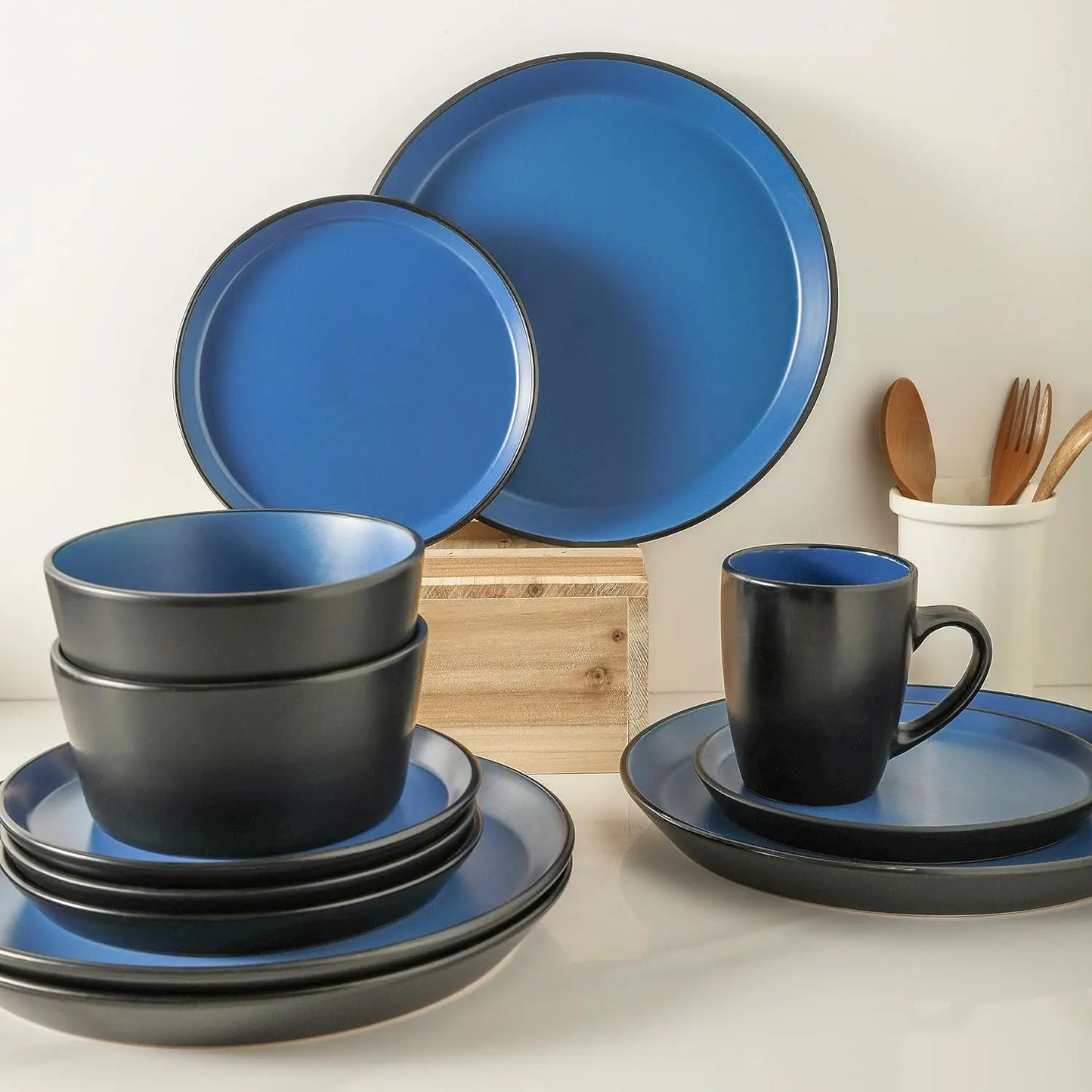 Stoneware 16-Piece Modern Dinnerware Set