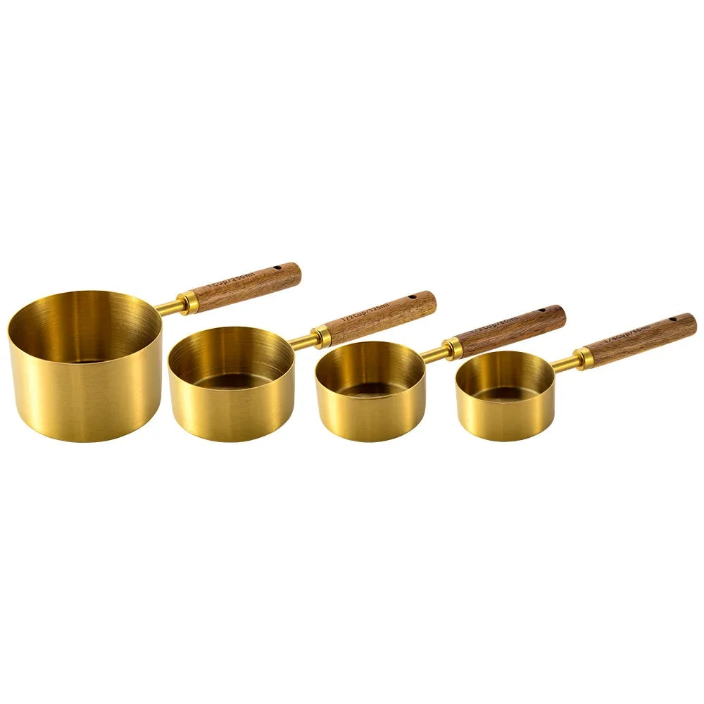 Wooden measuring cup set