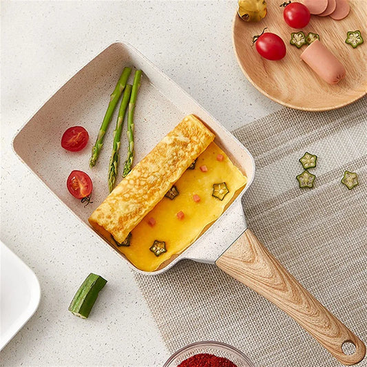 Nonstick omlette pan